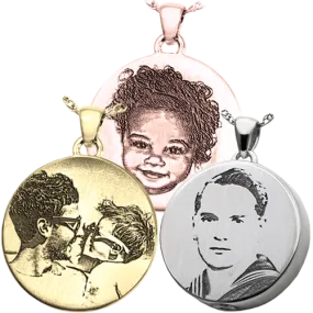 B&B 3D Photo Round Pendant