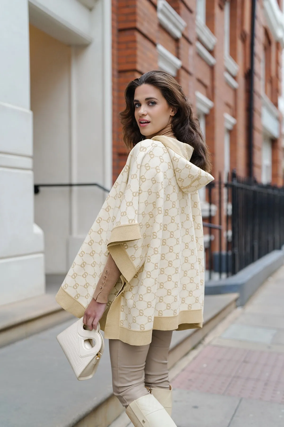 Beverly Poncho - Beige